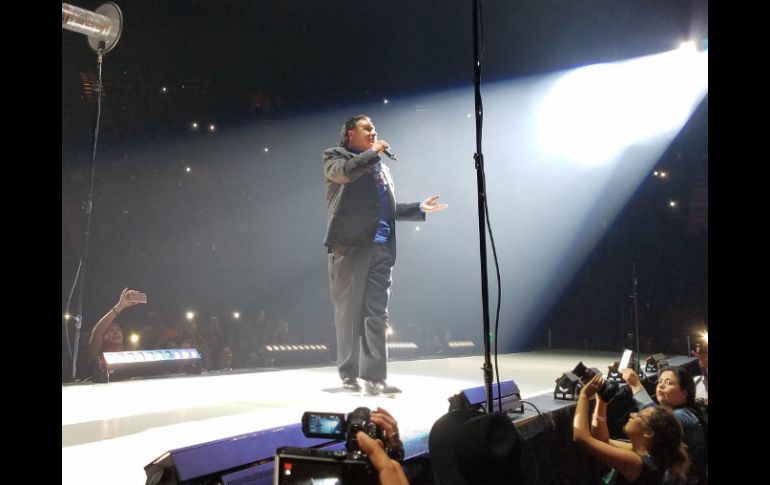 Durante todo el concierto, Juan Gabriel recalcó su orgullo por México. NTX / J. Romero