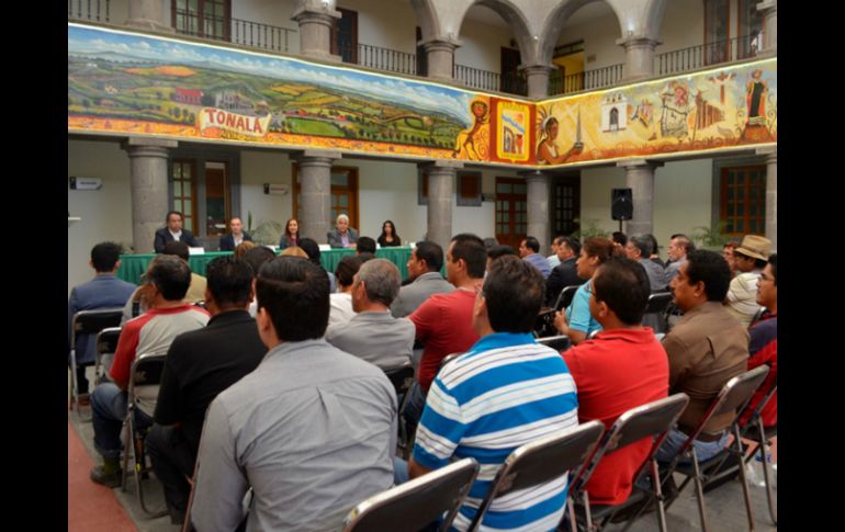 Durante la conferencia de prensa, autoridades y maestros resaltaron que este proyecto beneficiará a los tonaltecas. ESPECIAL / www.comsoc.udg.mx