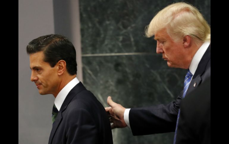 Peña Nieto dice que fue claro -en todo momento- sobre el dolor que causan los comentarios en contra de los mexicanos hechos por Trump. AP / D. López-Mills