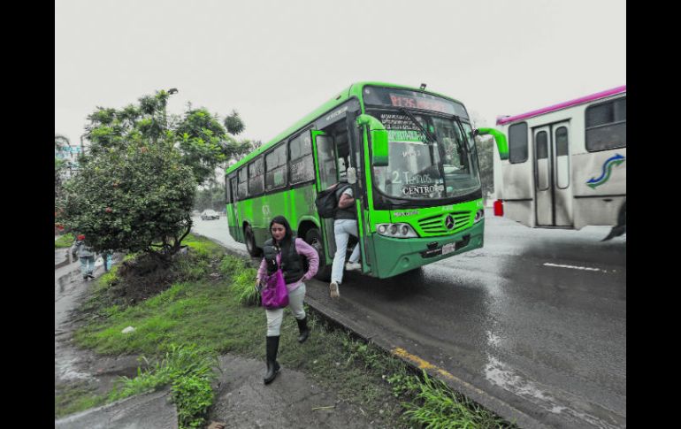 El corredor de transporte público en Carretera a Chapala será uno de los primeros en desarrollarse. EL INFORMADOR / A. García