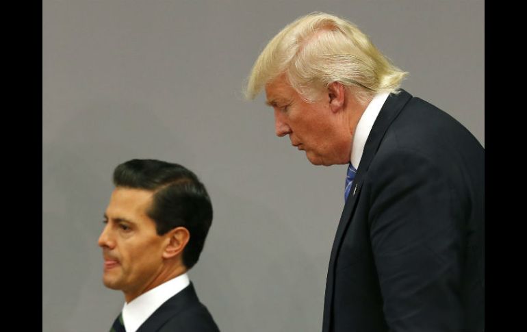 Aseguran que el encuentro entre el candidato republicano y el Mandatario de México no afecta el trabajo que realizan juntos. AP / ARCHIVO