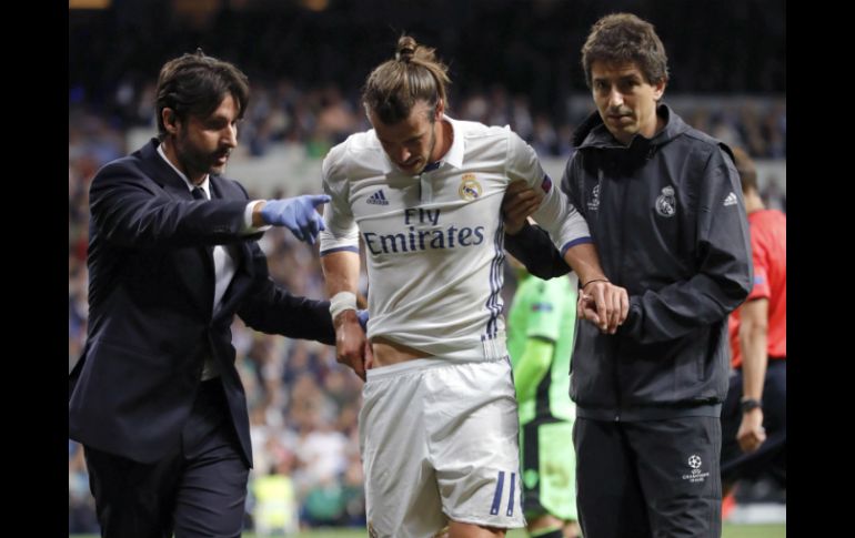 James sustituiría a Bale, quien no pudo acabar el partido en Champions tras recibir un fortísimo golpe en la cadera. EFE / J. Martín
