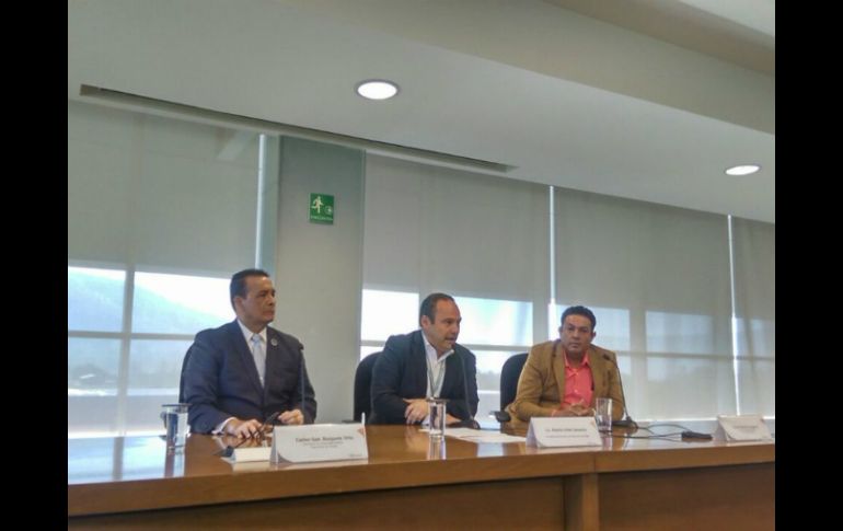Burguete (i) asegura que reforzará ''la policía de proximidad, incrementando las reuniones de las quejas de los ciudadanos''. TWITTER / @GobTlajomulco