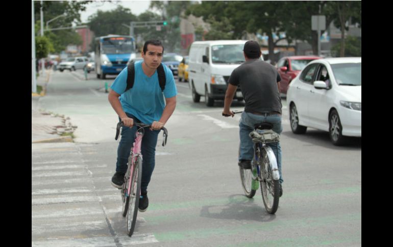 Los pedaleros deberán respetar el sentido de las calles, aunque no hay multas si no lo hacen. EL INFORMADOR / F. Gambarini