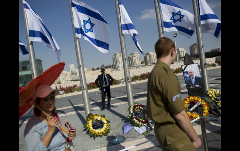 En total, una treintena de representantes del Gobierno estadounidense viajarán al funeral de Peres. AP / O. Balilty