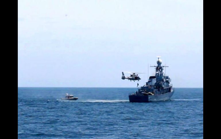 Tras recibir una llamada de alerta por el buque de investigación ‘Antares’ de la Armada de México, una patrulla brindó el auxilio. FACEBOOK / Secretaría de Marina