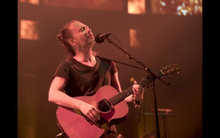 Radiohead tocó ante más de 21 mil personas anoche en el Palacio de los Deportes. EFE / C. Lemus
