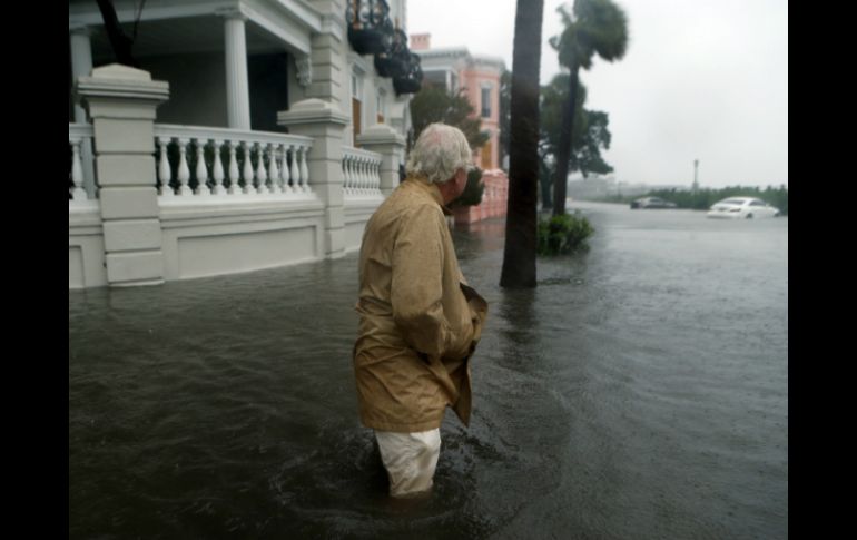 El centro meteorológico con sede en Miami EU prevé un debilitamiento del ciclón en las próximas 48 horas. AFP / B. Blanco
