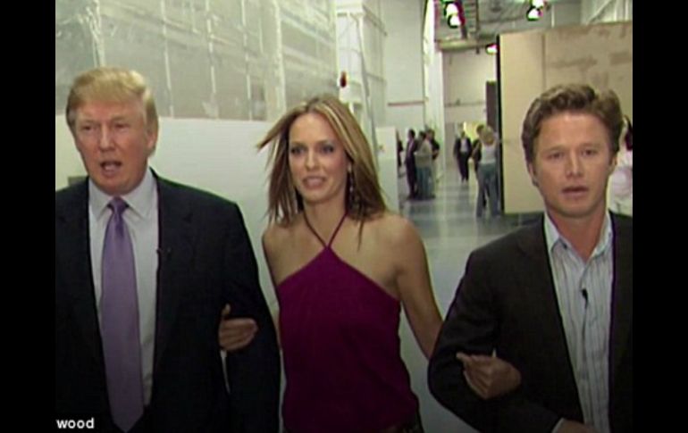 Billy Bush aparece junto a Trump en la grabación de 2005 en la que el magnate hace comentarios machistas. ESPECIAL / www.dailymail.co.uk