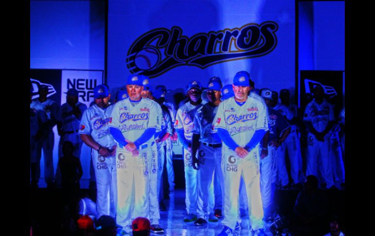 Los Charros de Jalisco durante la presentación de su roster y uniforme. EL INFORMADOR / E. Barrera