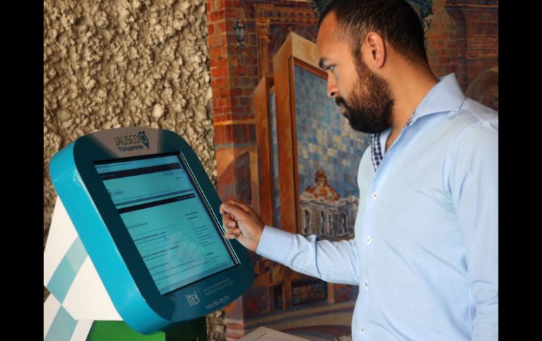Los kioscos ofrecen una interfaz amigable para solicitar información pública a las dependencias estatales. EL INFORMADOR / M. Vargas