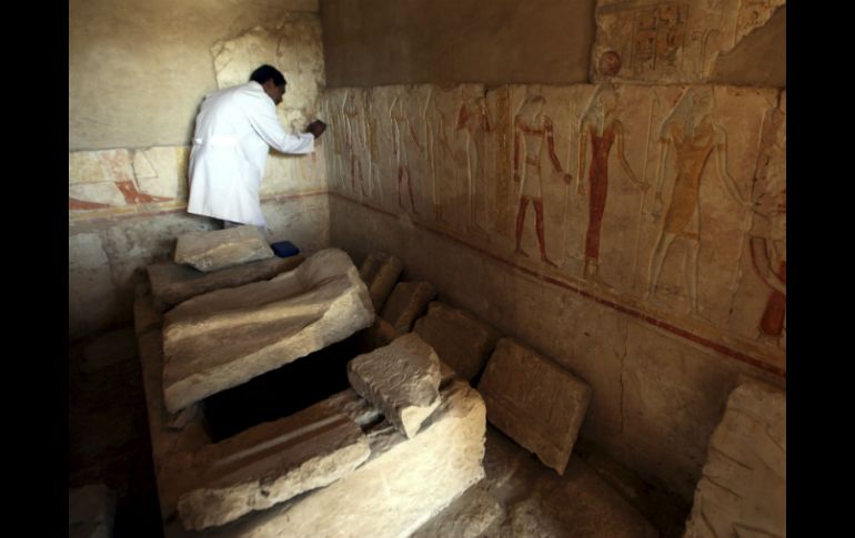 Delante de cada tumba hay escaleras que conducen a una pequeña cámara funeraria de forma cuadrada. EFE / ARCHIVO