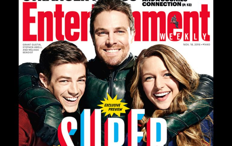 La revista Entertainment Weekly presenta una portada con Flash, Green Arrow y Supergirl. ESPECIAL / Entertainment Weekly
