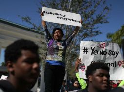 Los activistas exigen que sus planteles sean declarados santuarios para cualquier persona en peligro de ser deportada. AFP / J. Readle