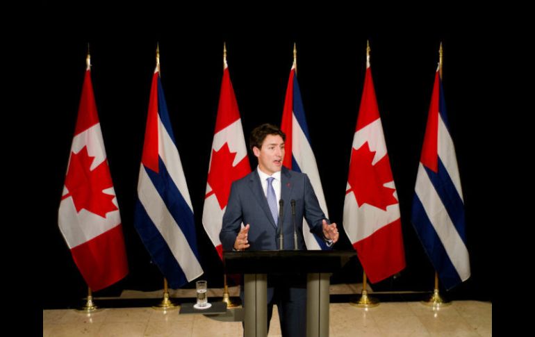 Justin Trudeau explicó que la economía de Canadá está muy interconectada con la de EU, independientemente de su presidente. AP / R. Espinosa