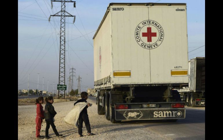 Aunque diversas organizaciones buscan ayudar a los civiles, la atención a veces resulta insuficiente. AFP / M. Taha