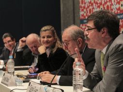 Panel. Lucio Lastra, Abraham Lowenthal, Ana María Salazar, Jorge Chabat y Gabriel Guerra.  / F. Atilano