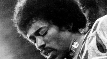 La guitarra, que perteneció a Hendrix durante casi tres años, saldrá a la venta con un precio de entre 80 mil y 120 mil libras. AP / ARCHIVO