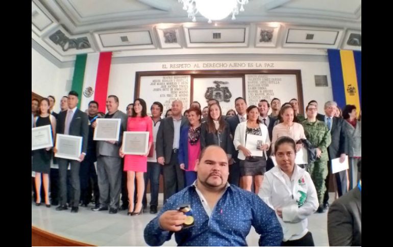 Entregaron los premios el presidente municipal, Enrique Alfaro, y el director del Code Jalisco, André Marx Miranda TWITTER / @GuadalajaraGob
