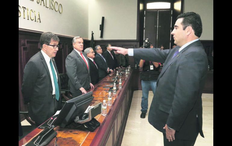 El nuevo presidente del Poder Judicial de Jalisco, Ricardo Suro, rindió ayer protesta a su cargo. ESPECIAL /