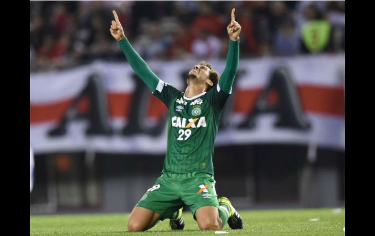 El jugador aún se recupera de una lesión pulmonar. AFP / ARCHIVO