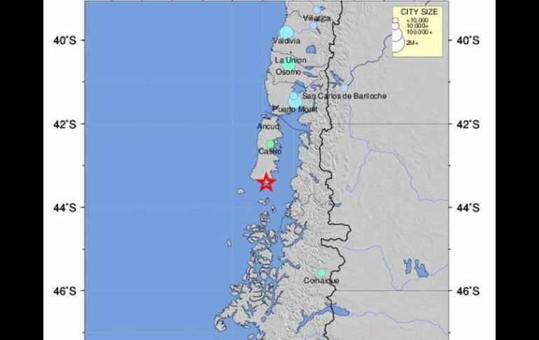 El Servicio Geológico de Estados Unidos estableció el epicentro a 77 kilómetros al suroeste del puerto de Quellón. EFE / USGS