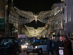 Las luces de Navidad se han convertido en un evento esperado en el calendario decembrino inglés. NTX / M. Gutiérrez