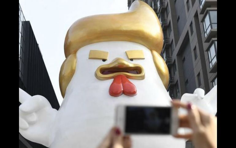 El animal tiene el mismo pelo rubio con el tupé característico de Trump. TWITTER / @TaiwanNews886