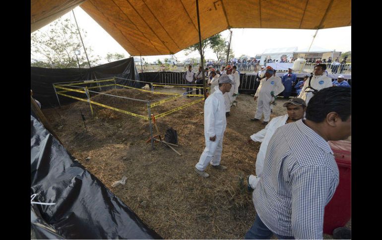 La osamenta corresponde a uno de los 117 cadáveres extraídos de una fosa común en Tetelcingo a mediados del año pasado. SUN / ARCHIVO
