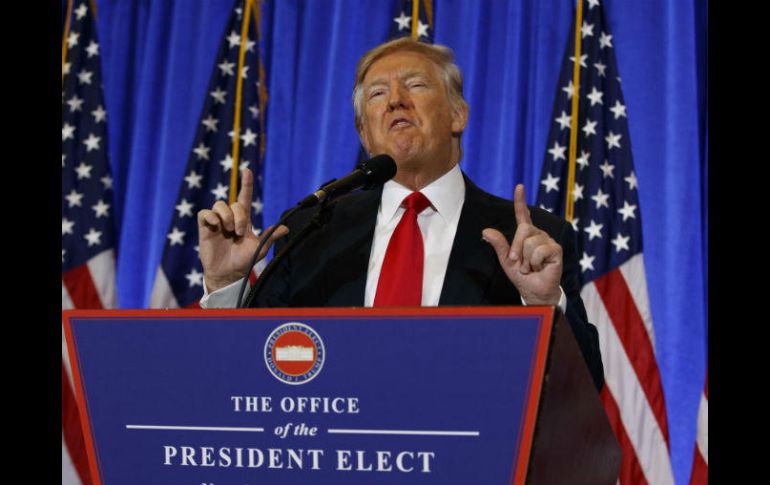 Según el reporte, asistentes de Trump se coludieron con el Kremlin para ganar las elecciones estadounidenses. AP / ARCHIVO