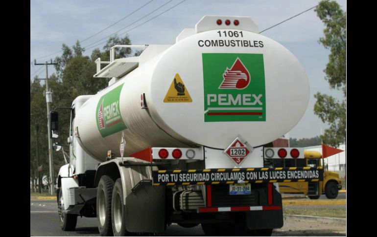 La refinería cuenta ''con inventarios suficientes'', asegura Pemex ante rumores de desabasto por este incidente. EL INFORMADOR / ARCHIVO