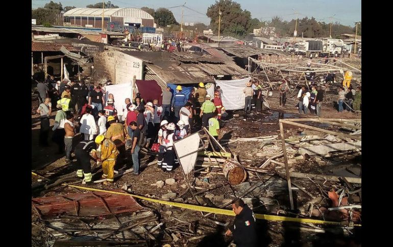 El 20 de diciembre de 2016 el fuego consumió casi en su totalidad el mercado de pirotecnia de San Pablito. EFE / ARCHIVO