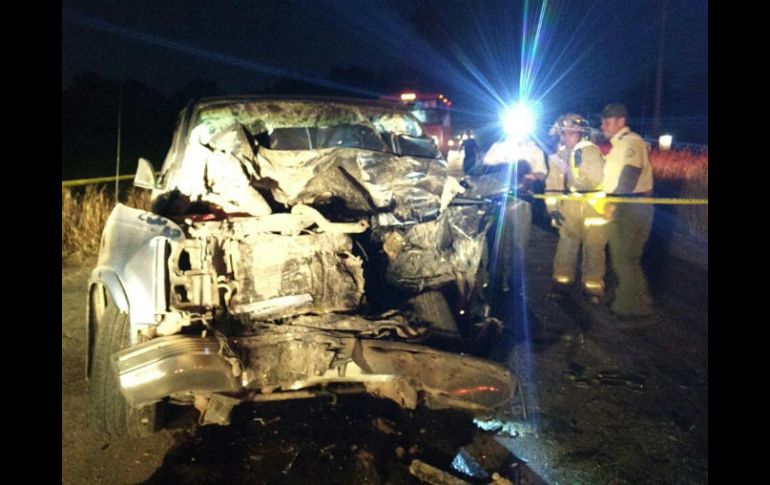 El accidente ocurrió en la carretera estatal Lagos de Moreno-El Puesto kilómetro 3. ESPECIAL / Protección Civil Jalisco