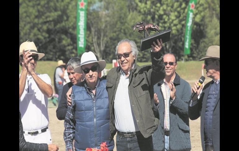 Honrado. Don Sergio Mendoza (derecha) ha dedicado gran parte de su vida a la actividad ecuestre en Jalisco. EL INFORMADOR / P. Franco