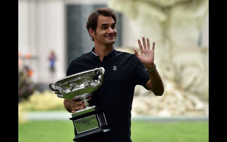Lejos del circuito en la segunda mitad de 2016 por una lesión en la rodilla, Federer regresa a las pistas en 2017 con energía renovada. AFP / S. Khan