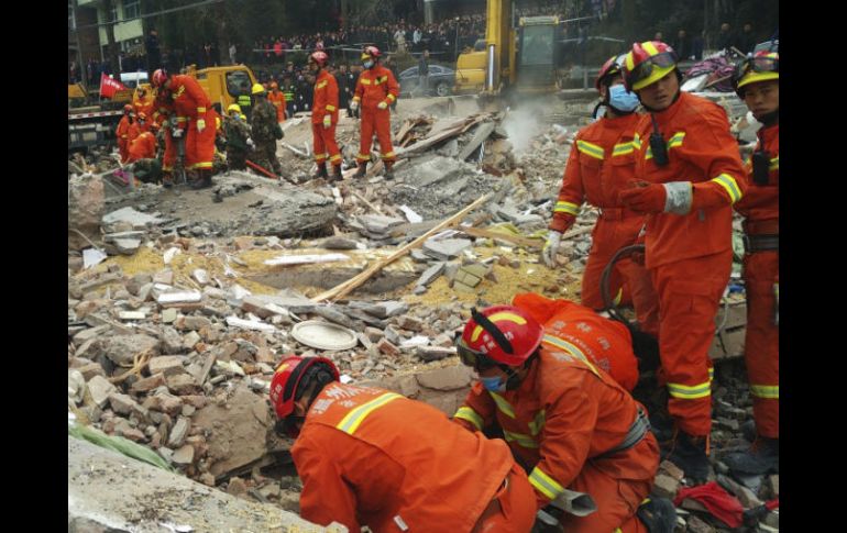 La situación es como su hubiera habido un terremoto, dicen rescatistas a la agencia china de noticias. EFE / Stringer