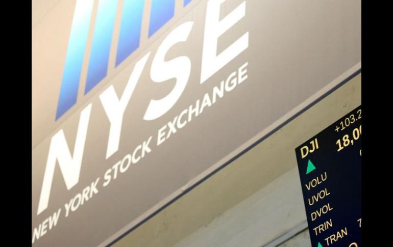 El NYSE Composite también baja 16.19 puntos (-0.14 por ciento) al operar en 11 mil 525.10 unidades. EFE / ARCHIVO