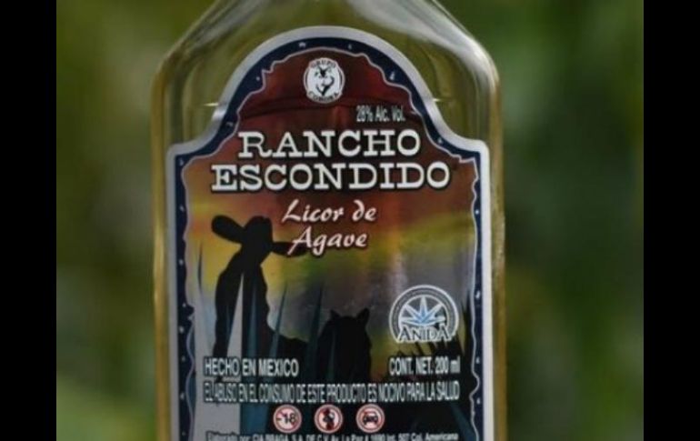 La firma creada por Armando Corona tiene varias marcas como el agave Rancho Escondido y el Mezcalito de Tonaya. ESPECIAL /