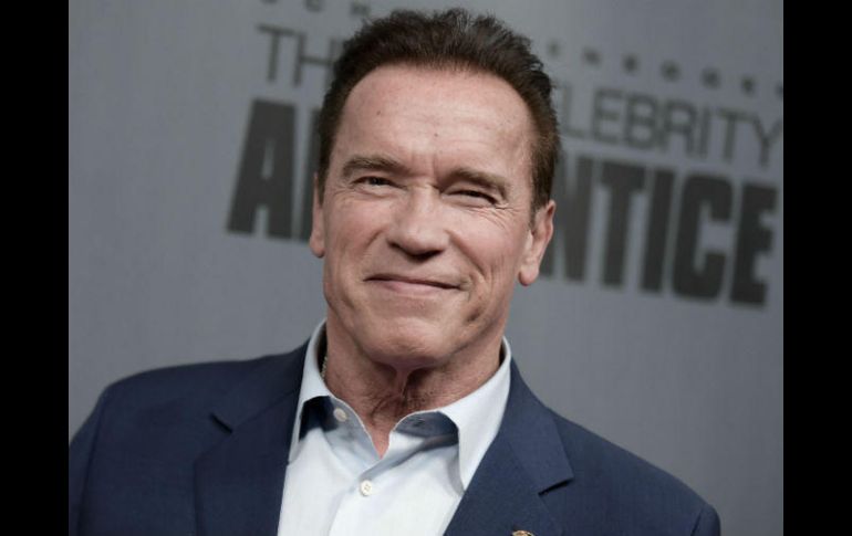 ‘Con Trump todavía involucrado en el show, la gente tiene un mal sabor y no quiere participar’, afirmó Schwarzenegger. AFP / ARCHIVO
