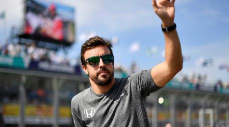''Está frustrado como un demonio, ni siquiera quiere terminar sexto o séptimo'', dice Webber sobre Alonso. AFP / S. Khan