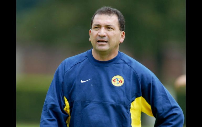 Entre sus logros como técnico está el haber llevado a Las Águilas al título del torneo Clausura 2005. MEXSPORT / ARCHIVO