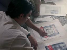 La serie combina secuencias de archivo, entrevistas y escenas cinematográficas para contar la historia de Hefner. YOUTUBE / Amazon Prime Video India