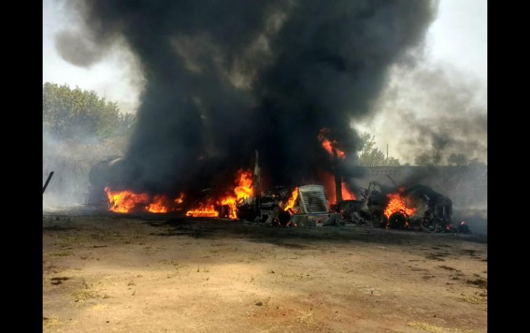 El incendio se registró en un predio ubicado en carretera a Chapala. ESPECIAL /