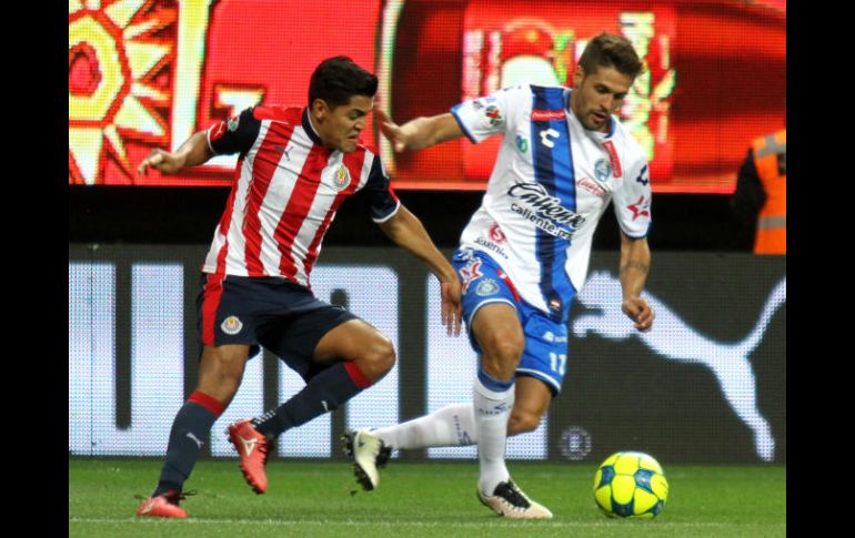Acción del partido entre Chivas y Puebla en el Estadio Chivas. MEXSPORT / E. Quintana