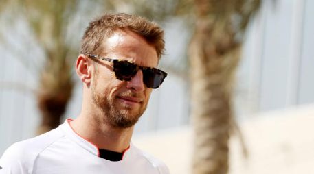 Button se expresó confiado en que podrá ser competitivo a pesar de estar seis meses sin manejar en una carrera de F1. TWITTER / @McLarenF1