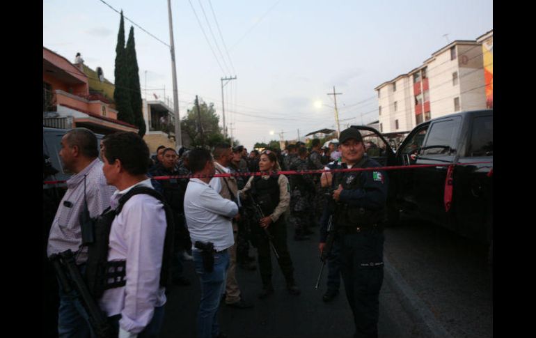 Tanto los cuatro policías tapatíos como el hombre en motocicleta fueron enviados ante el Ministerio Público. EL INFORMADOR / G. Gallo