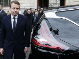 Hollande asegura que no se ha conseguido nada todavía pese a la victoria en la primera ronda de Macron. AP / ARCHIVO