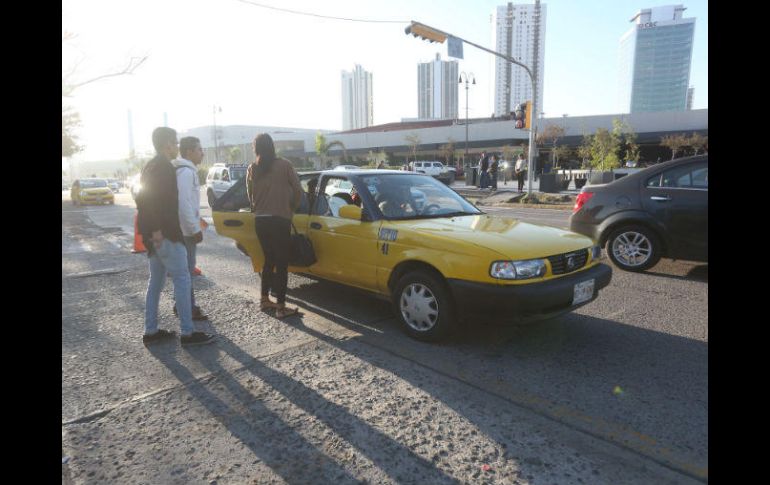 Faltan alrededor de dos mil taxistas de acudir al registro, de acuerdo a estimaciones de Semov. EL INFORMADOR / ARCHIVO