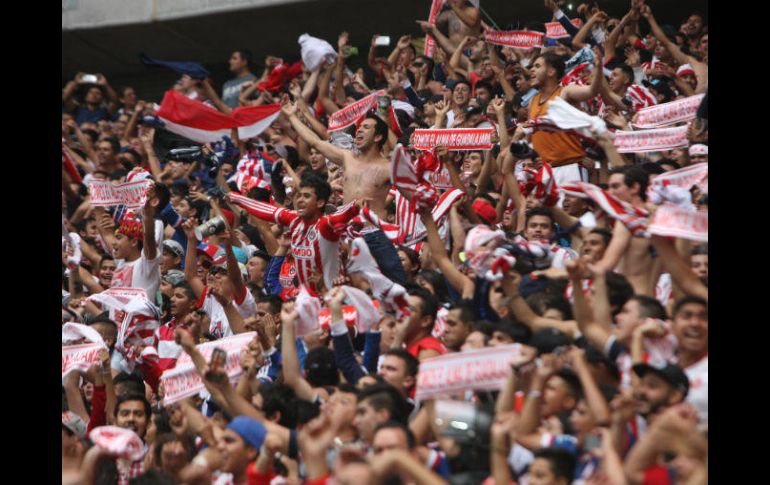 El partido de ida de los Cuartos de Final entre Atlas y Chivas se llevará a cabo el jueves en la cancha del Estadio Jalisco. EL INFORMADOR / ARCHIVO