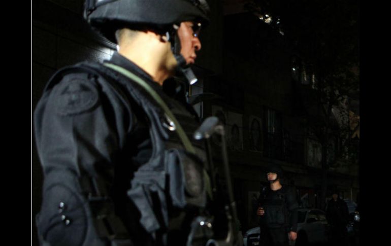 Los agentes de la PIC desplegaron un operativo en calle Ricardo Sánchez, donde catearon un domicilio. SUN / ARCHIVO